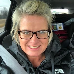 Meet your Posher, Stacy